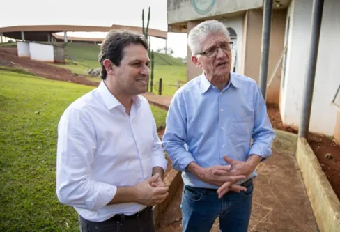 Imagem descritiva da notícia Prefeito e secretário avaliam projetos