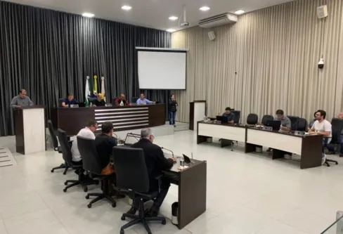Imagem descritiva da notícia Câmara aprova projeto que facilita o pagamento de dívidas em Apucarana