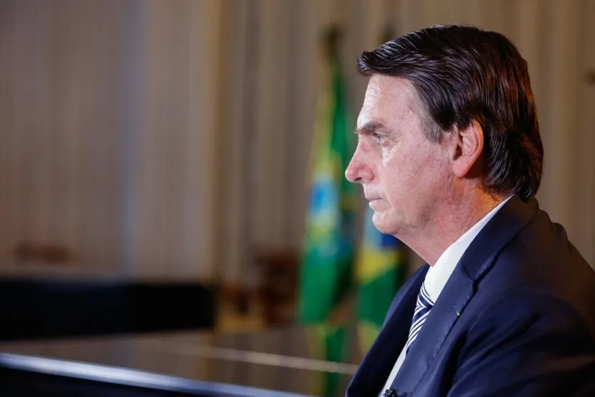 Imagem descritiva da notícia Por cinco votos a dois, TSE torna Bolsonaro inelegível por oito anos