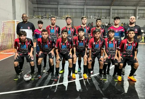 Imagem descritiva da notícia Sub-15 do Apucarana avança à semifinal do Paranaense