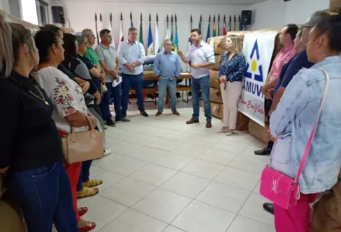Imagem descritiva da notícia Amuvi entrega 800 cobertores para entidades