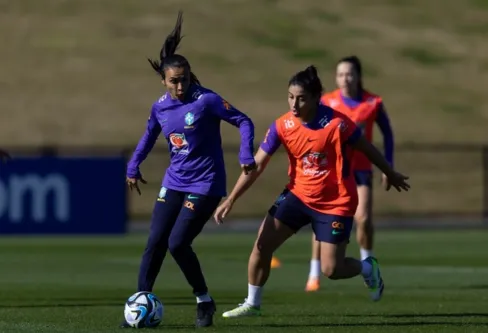 Imagem descritiva da notícia Após goleada, seleção retoma treinos de olho nas francesas