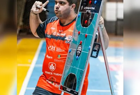 Imagem descritiva da notícia Melhor técnico da Série Prata 
de 2022 vai treinar o Apucarana