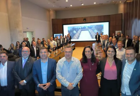 Imagem descritiva da notícia Saúde reforça importância do programa Mais Médicos no Paraná