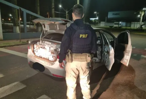 Imagem descritiva da notícia Quarenta mil maços de cigarros são apreendidos em Arapongas