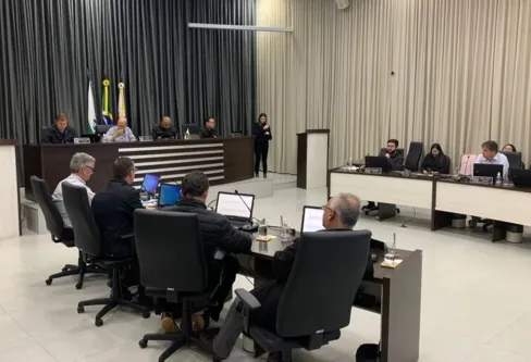 Imagem descritiva da notícia Câmara de Apucarana aprova segunda Comissão Processante