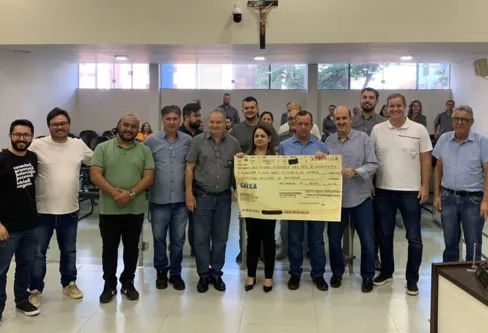 Imagem descritiva da notícia Câmara de Apucarana devolve R$ 2 mi de sobras à Prefeitura