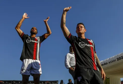 Imagem descritiva da notícia Com Lucas e James, São Paulo visita a LDU na Sul-Americana