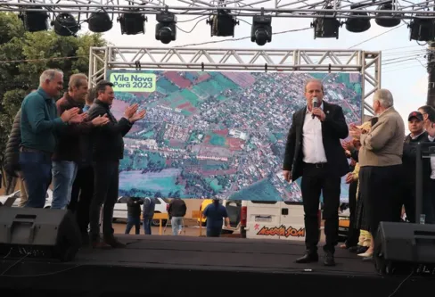 Imagem descritiva da notícia Ivaiporã inaugura pacote de obras de R$ 6 mi e anuncia investimentos