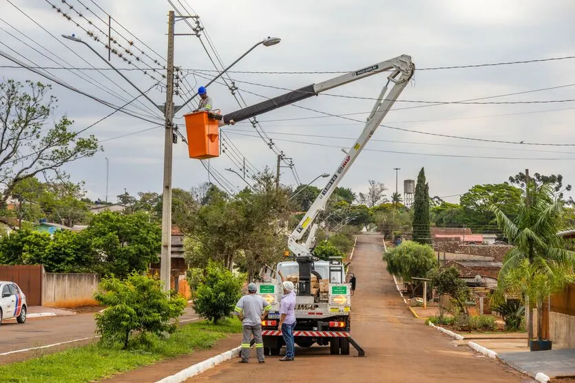 Imagem descritiva da notícia Modernização da iluminação pública chega a mais um distrito de Apucarana