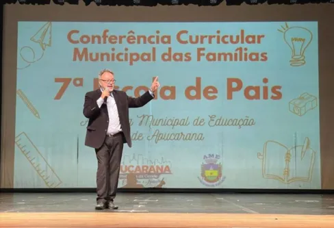 Imagem descritiva da notícia AME realiza 7ª edição da Escola de Pais no Cine Teatro Fênix