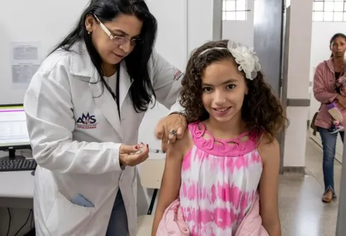 Imagem descritiva da notícia Apucarana incentiva atualização das vacinas de menores de 15 anos