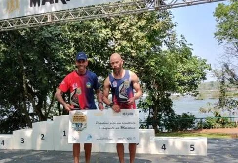Imagem descritiva da notícia Apucaranenses se destacam na Maratona de Foz do Iguaçu