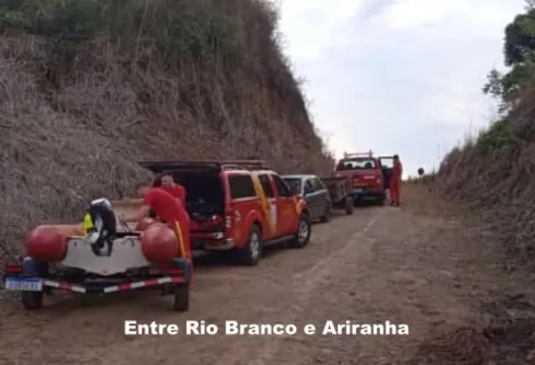 Imagem descritiva da notícia Bombeiros resgatam corpo 
de jovem afogado no Ivaí