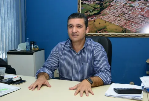 Imagem descritiva da notícia Câmara de Vereadores aprova contas de ex-prefeito de Faxinal