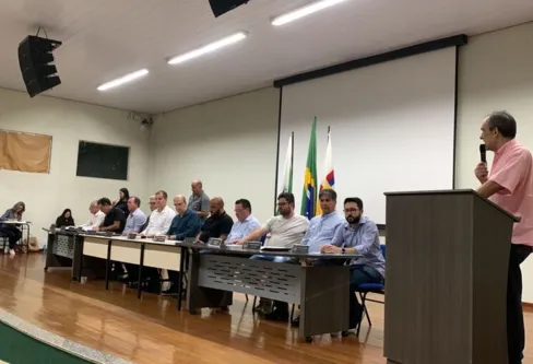 Imagem descritiva da notícia Câmara realiza sessão na Unespar