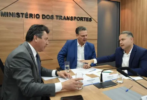 Imagem descritiva da notícia Sérgio Souza faz apelo a ministros