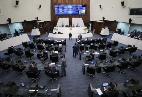 Imagem descritiva da notícia Deputados regulamentam a telessaúde no Paraná