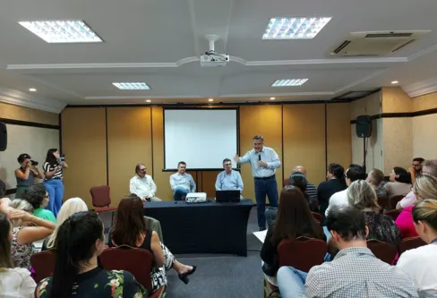 Imagem descritiva da notícia Paraná fortalece regionalização da saúde com municípios e União