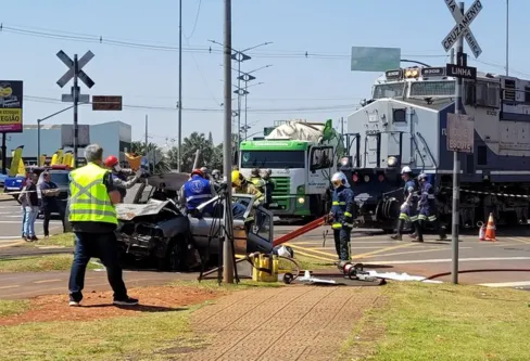 Imagem descritiva da notícia Simulação de acidente encerra Semana do Trânsito em Arapongas