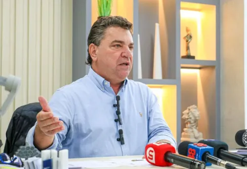 Imagem descritiva da notícia Olha o vizinho