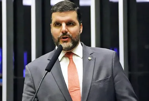 Imagem descritiva da notícia Parlamentares se rebelam contra o STF