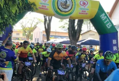 Imagem descritiva da notícia Pedal solidário reúne mais de 200 ciclistas na Vila Reis