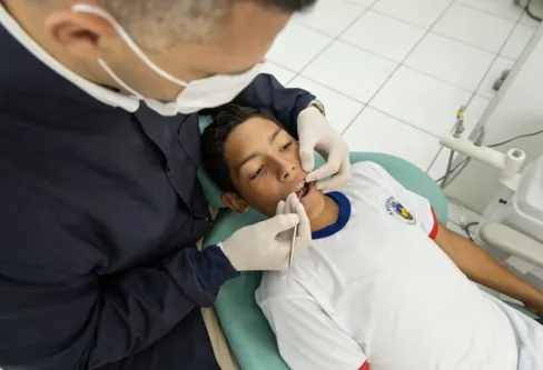 Imagem descritiva da notícia Programa de ortodontia atende mais de 500 alunos em Apucarana