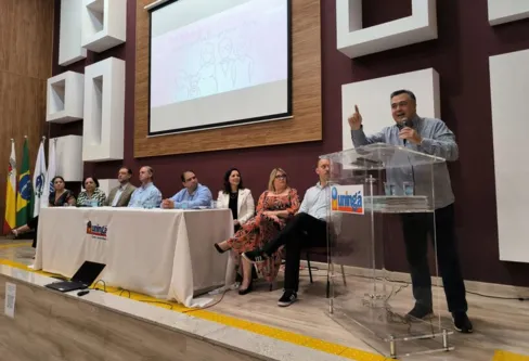 Imagem descritiva da notícia Saúde apresenta cadernetas de idosos, gestantes e crianças