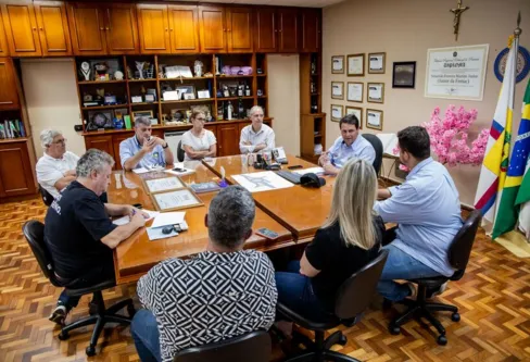 Imagem descritiva da notícia Acia e Prefeitura definem programação natalina em Apucarana