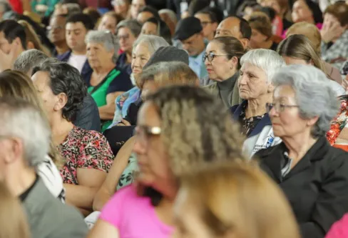 Imagem descritiva da notícia Em pouco mais de duas décadas, população idosa quase dobra no PR