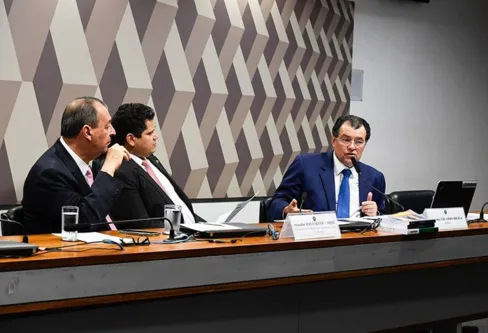 Imagem descritiva da notícia Economistas apoiam projeto de reforma tributária