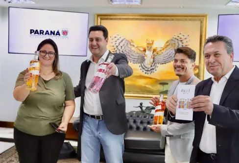 Imagem descritiva da notícia Governador conhece projetos turísticos do Vale