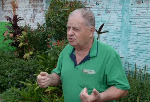 Imagem descritiva da notícia Morre radialista esportivo Hélio Scicchitano 
Morre radialista esporti