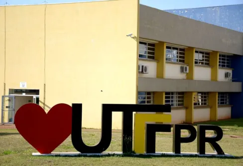 Imagem descritiva da notícia Curso de engenharia elétrica da UTFPR é reconhecido pelo MEC
