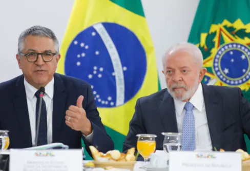 Imagem descritiva da notícia Governo evita falar em meta fiscal e prioriza receitas