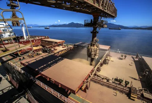 Imagem descritiva da notícia Exportações do Paraná aumentam 11,3% nos dez primeiros meses de 2023