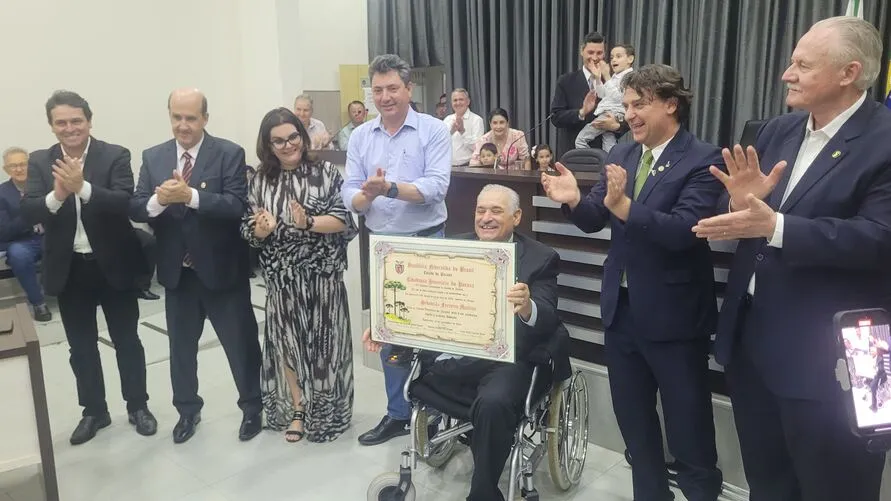 Imagem descritiva da notícia Empresário Tião da Femac é Cidadão Honorário do Paraná