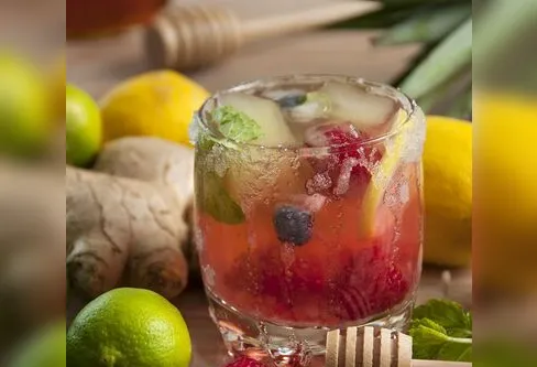Imagem descritiva da notícia Bebida refrescante de vinho e frutas é sucesso nas festas