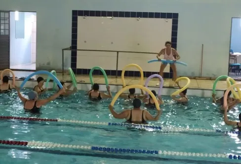 Imagem descritiva da notícia Centro da Juventude anuncia inscrições para a natação e a hidroginástica