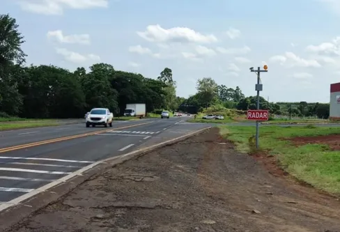 Imagem descritiva da notícia Radares são instalados na PRC-466 no acesso a Placa Luar