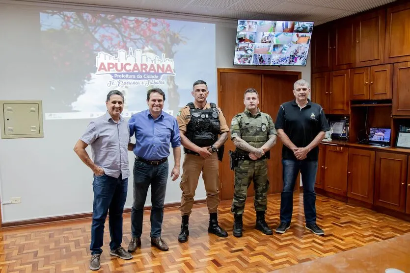 Imagem descritiva da notícia Junior recebe comandante da Força Verde