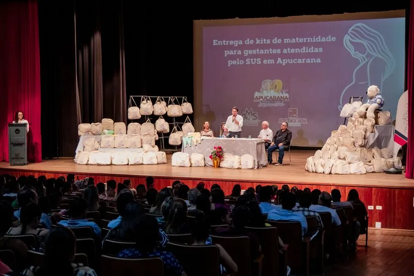 Imagem descritiva da notícia Duzentas gestantes de Apucarana recebem kits de maternidade