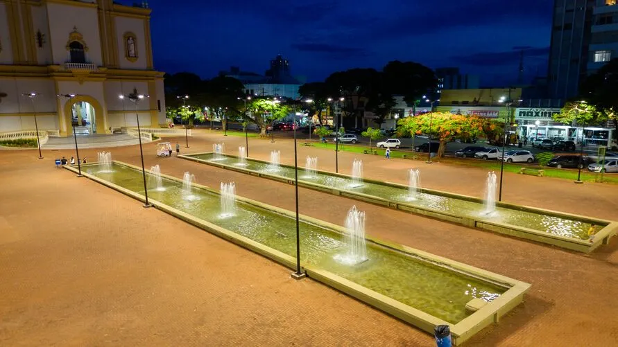 Imagem descritiva da notícia Praça Rui Barbosa ganha novo sistema de iluminação de LED