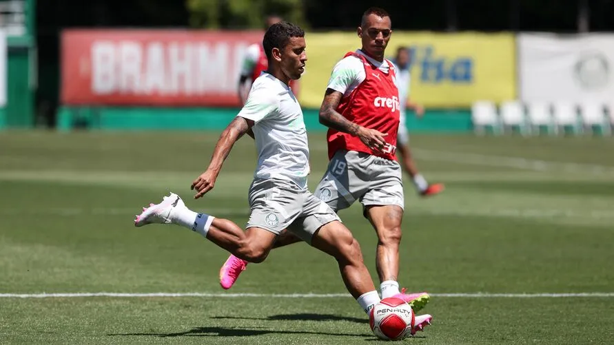 O jogador Marcos Rocha, da SE Palmeiras, durante treinamento, na Academia de Futebol. (Foto: Cesar Greco/Palmeiras/by Canon)