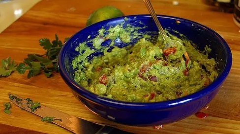 Imagem descritiva da notícia Abacate com sal, sim. Aposte no sabor marcante do guacamole