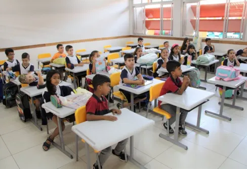 Imagem descritiva da notícia Ano letivo começa para onze mil alunos em Arapongas