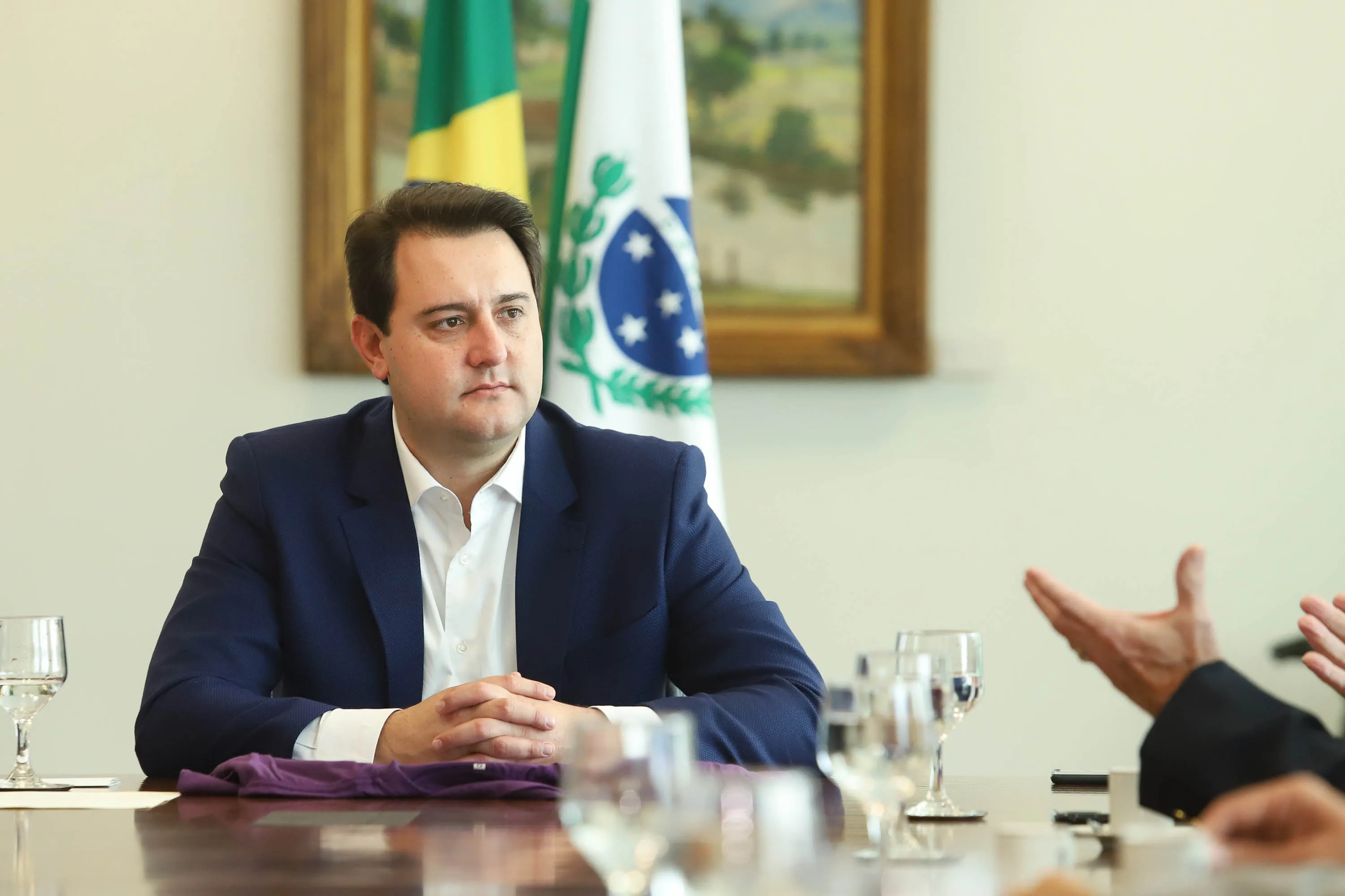 Carlos Roberto Massa Júnior mais conhecido como Ratinho Júnior,