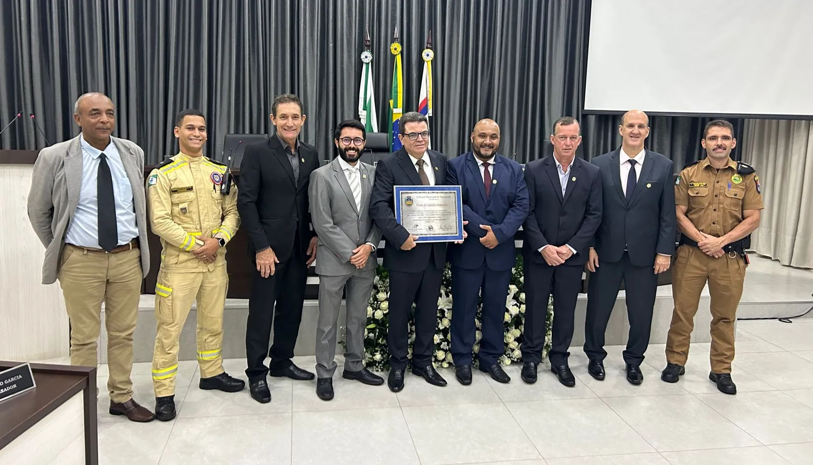Imagem descritiva da notícia Engenheiro Luiz Carlos Bracarense Costa recebe título de Cidadão Honorário