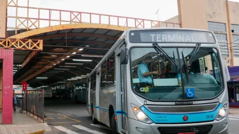 Imagem descritiva da notícia Apucarana terá ônibus gratuito até o Fórum Eleitoral
